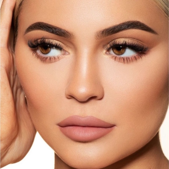 [BUNDLE] ANASTASIA BEVERLY HILLS Matte Lip Kit + Concealer + Bronzing Powder - Picture 8 of 16